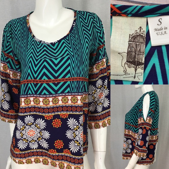 Francesca's Collections Tops - Size Small Francescas Cold Shoulder Chevron Blouse